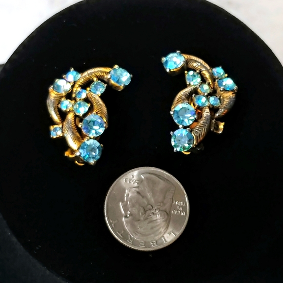 Vintage Goldtone Blue Rhinestone Ear Crawler High End Earrings 1960s - Picture 8 of 8